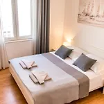 Curic Apartment *